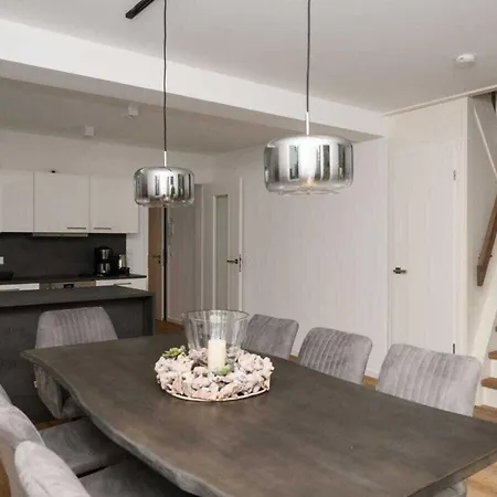 Semesterbostad Pur 6 *